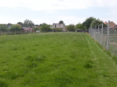 Záhrada prek začiatkom prác.